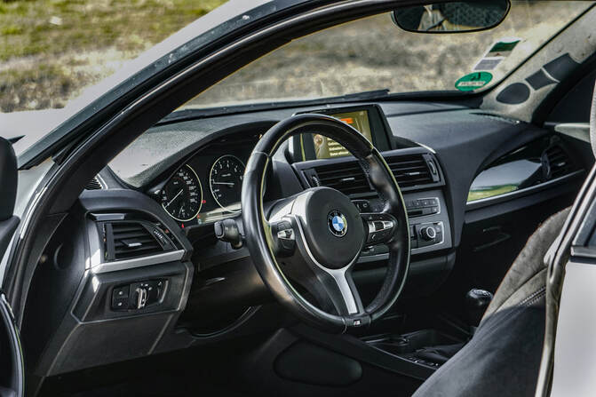 Got an Airbag Warning Light? Here’s How to Spot & Fix Airbag Sensor Issues!