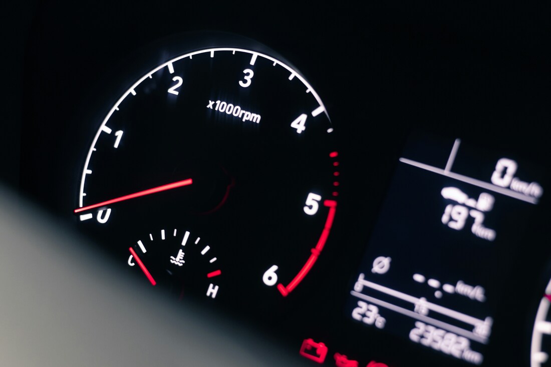 Common Causes of RPM Fluctuation While Driving