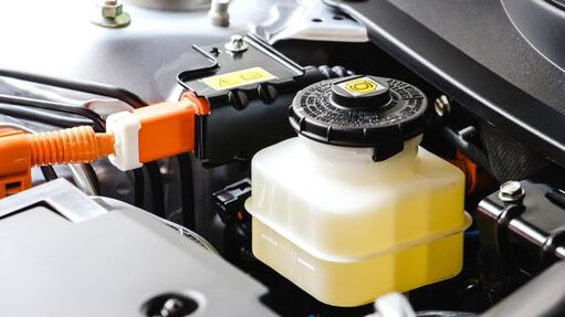 DOT 3 vs DOT 4 Brake Fluid: Boost Your Brakes for Better Safety and Performance!
