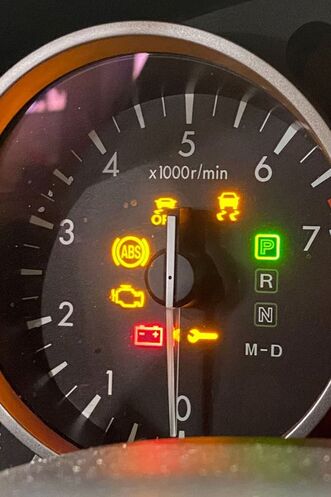 Decoding the Lock Symbol on Your Car Dashboard What It Means and How to Troubleshoot