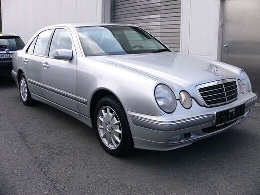 Rev Up Your Mercedes E240 W211: Top-Notch ECU Solutions Await!