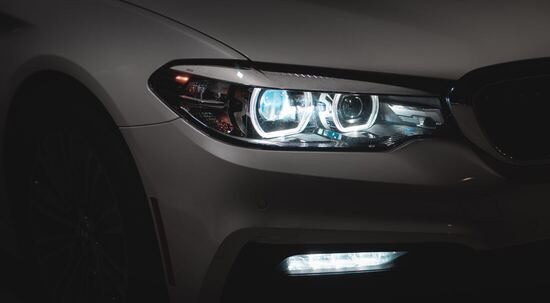 Mastering Automotive Headlights: A Comprehensive Guide to Bulb Types – Halogen, HID/Xenon, and LED