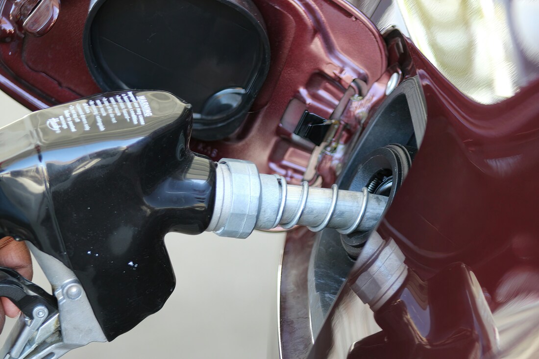 Save Gas and Money: Easy Tips to Reduce Car Idling