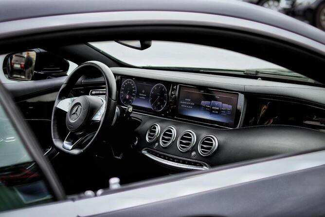 Easy Fixes for Your Mercedes Benz Blind Spot Assist: Get Back on Track Safely!