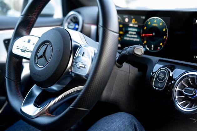 Deciphering the Technical Evolution of Mercedes Transmissions  (2000-2024): A Comprehensive Analysis of Types, Generations, Drawbacks  & Solutions