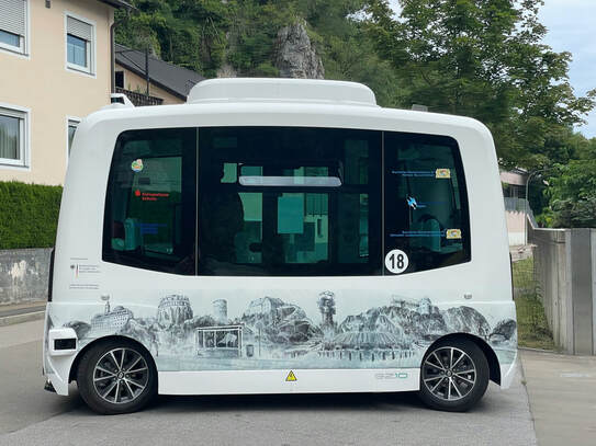Revolutionizing Mobility: Navigating the Future with Autonomous Vehicles
