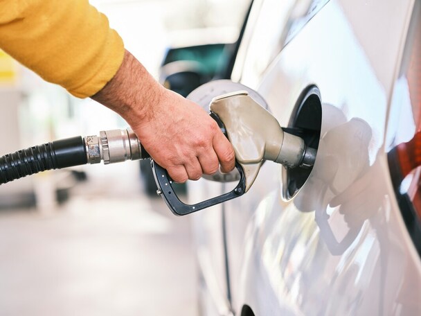 Top Picks: Economy Cars for Ultimate Fuel Efficiency and Value in 2024