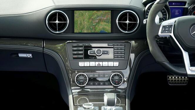 Resolving Audio Issues in Mercedes-Benz: A Comprehensive Guide