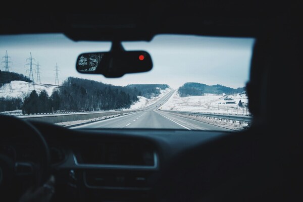 Top Winter Driving Tips for Safety & Control - AutoExpert Guide