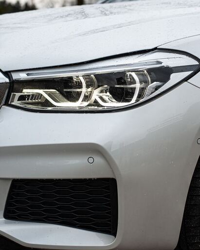 Upgrade Your BMW F Series Halogen Lamps to Xenon Adaptive Headlights for Enhanced Visibility